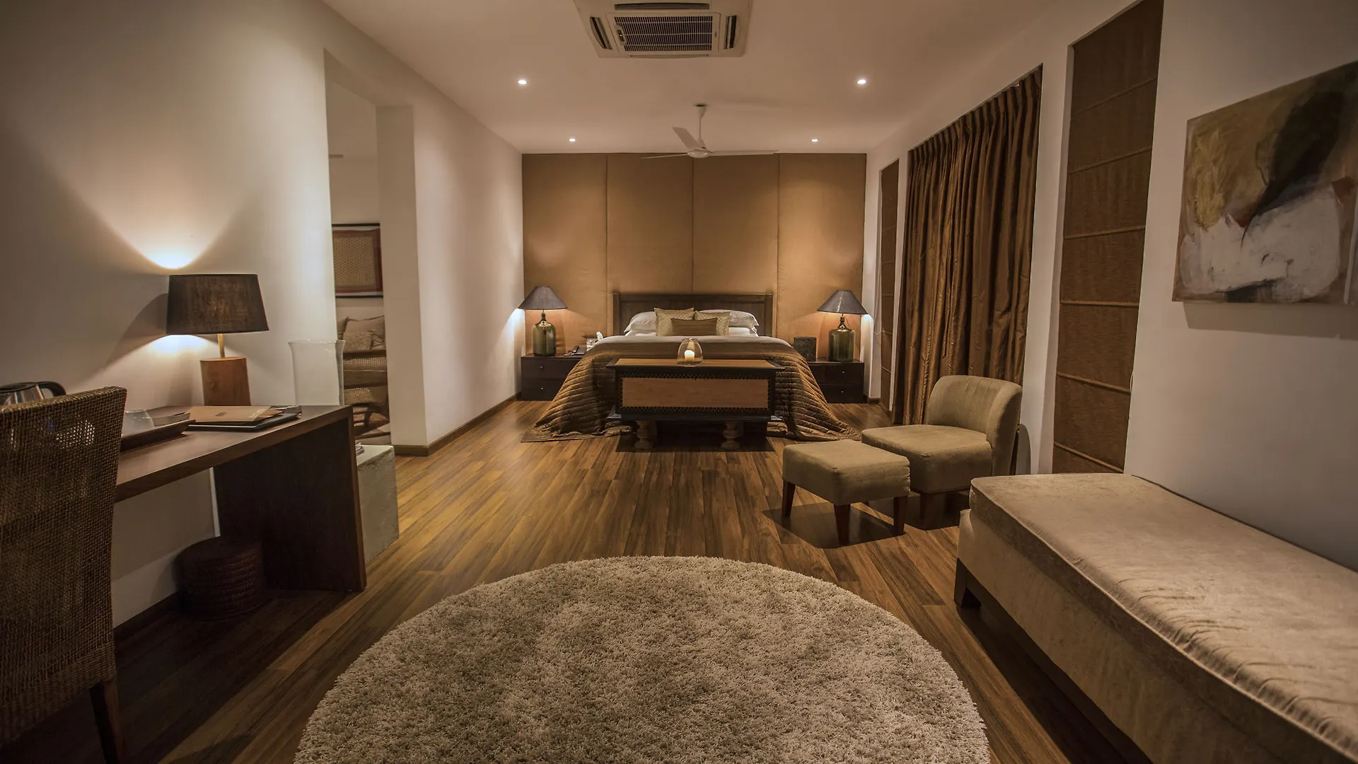 ****  The Mangrove Hotel Colombo Sri Lanka
